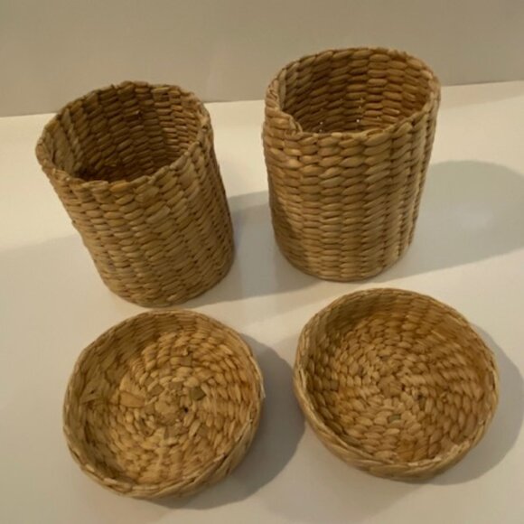 Boho Rattan/ Wicker Tissue Box Cover plus 2 lidded basket Decor - Picture 6 of 13